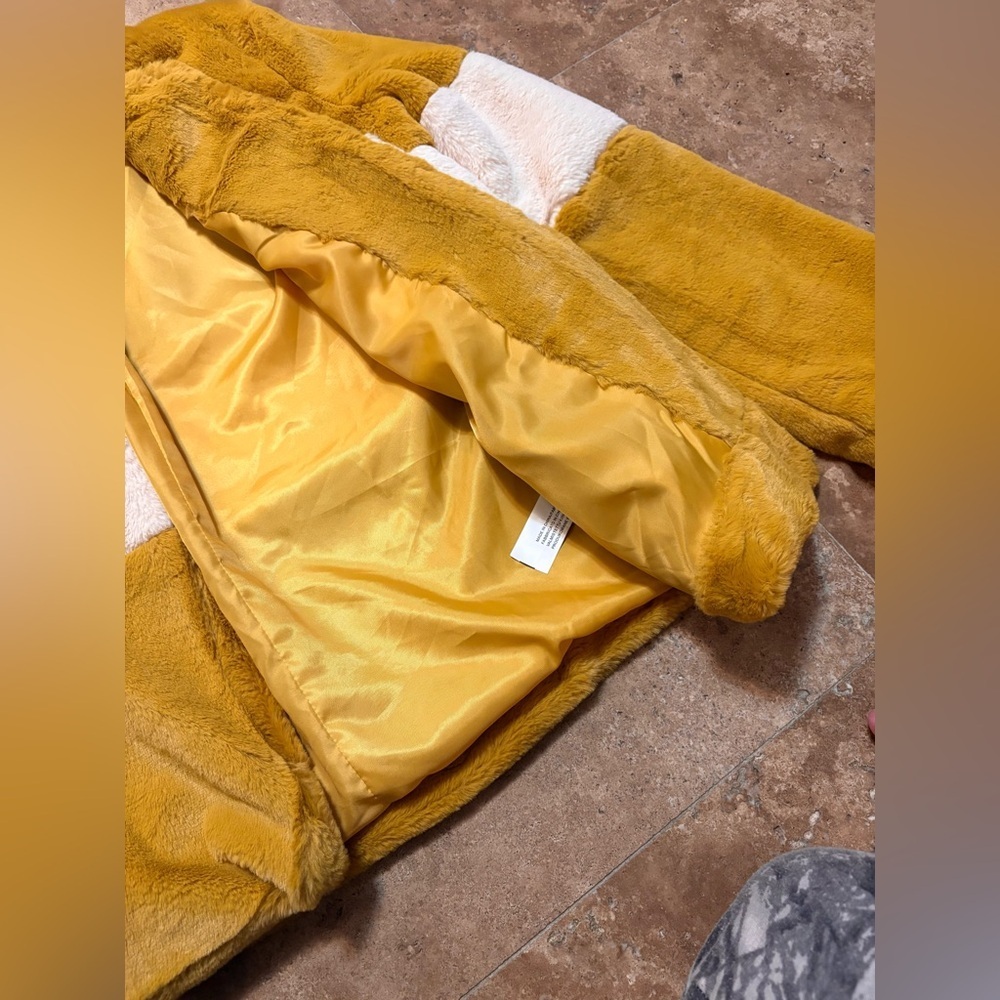 LIKE NEW J.O.A. Open front faux fur lightweight jacket - Picture 2 of 6